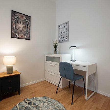 Experience Fresh Comfort In Our Brand-New Apartment In Vienna'S 17Th District Kültér fotó