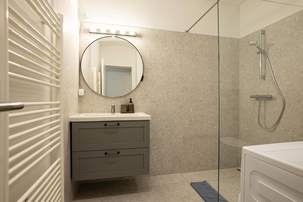 Experience Fresh Comfort In Our Brand-New Apartment In Vienna'S 17Th District Kültér fotó